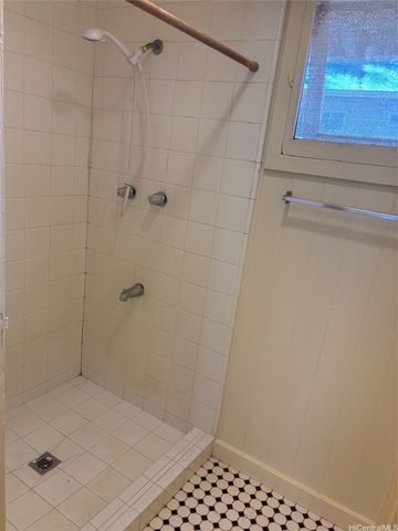 938 10th Avenue B-1, Honolulu, HI 96816