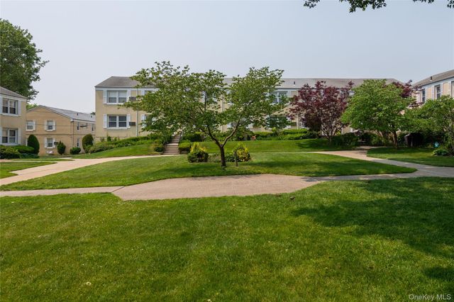 71-36 Little Neck Pkwy 150A, Bellerose, NY 11426