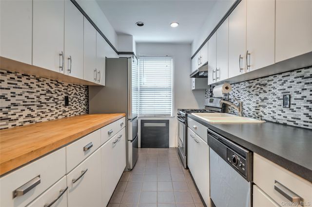 71-36 Little Neck Pkwy 150A, Bellerose, NY 11426