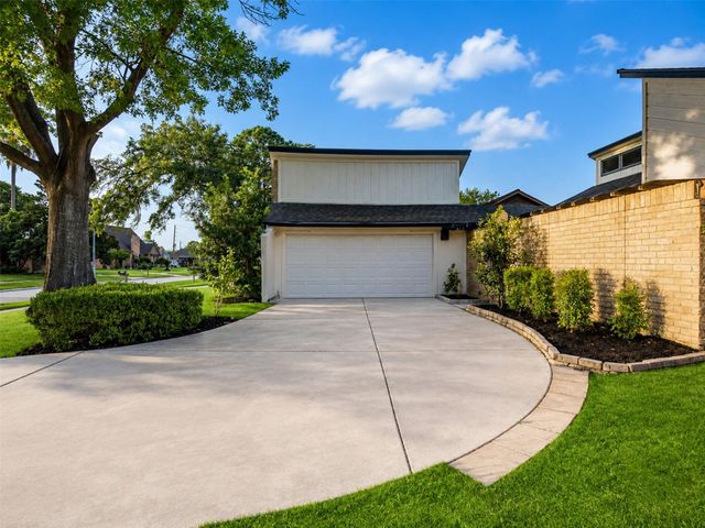 4546 Hickory Downs Drive, Houston, TX 77084