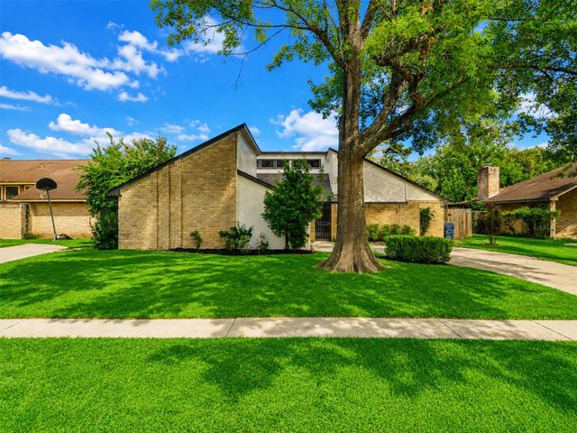 4546 Hickory Downs Drive, Houston, TX 77084