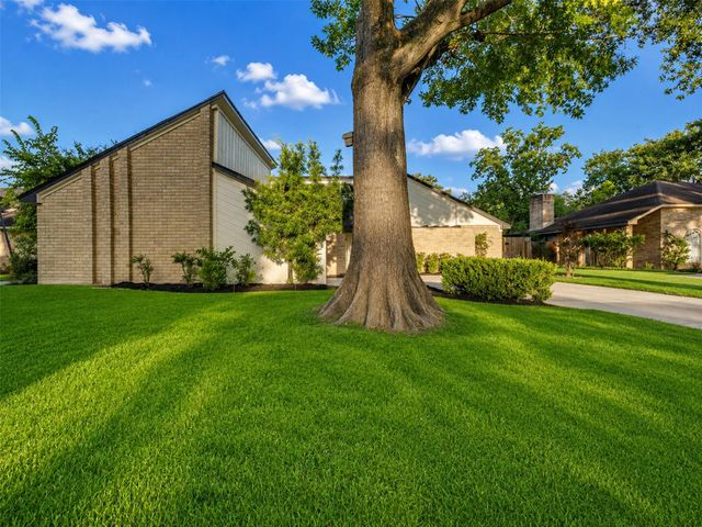 4546 Hickory Downs Drive, Houston, TX 77084