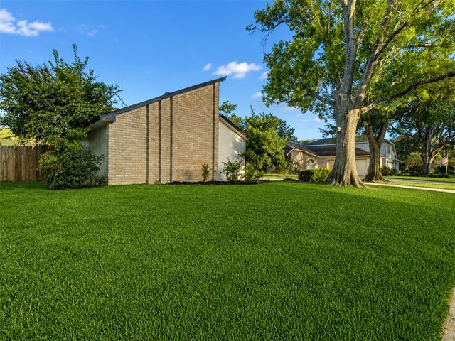4546 Hickory Downs Drive, Houston, TX 77084