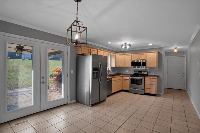 1723 Garretts Chapel Road, Chickamauga, GA 30707