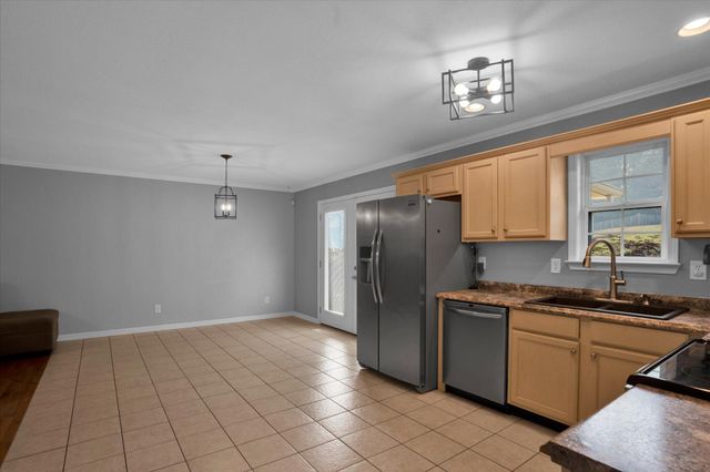 1723 Garretts Chapel Road, Chickamauga, GA 30707