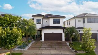 8842 NW 161st Ter, Miami Lakes, FL 33018