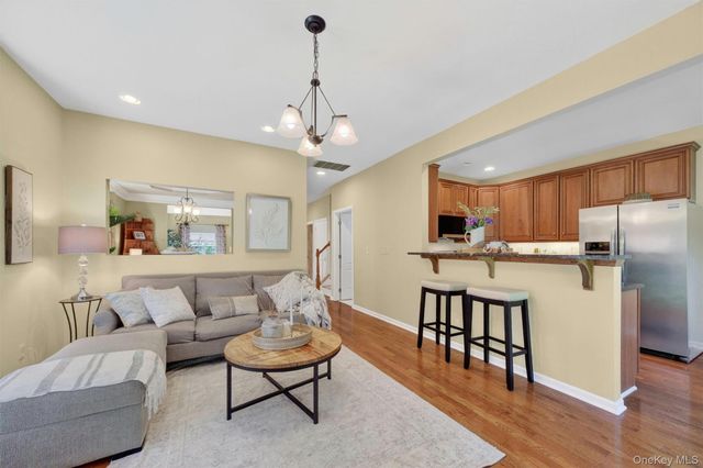 801 Huntington Drive, Fishkill, NY 12524