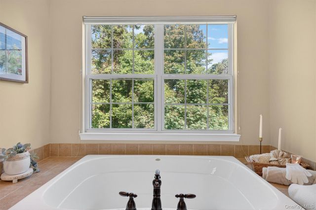 801 Huntington Drive, Fishkill, NY 12524