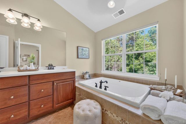 801 Huntington Drive, Fishkill, NY 12524