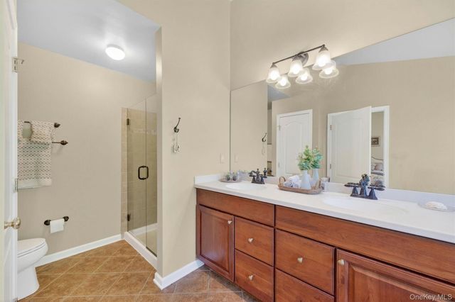 801 Huntington Drive, Fishkill, NY 12524
