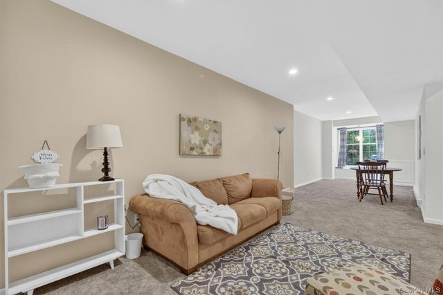 801 Huntington Drive, Fishkill, NY 12524