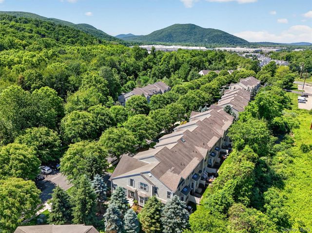 801 Huntington Drive, Fishkill, NY 12524
