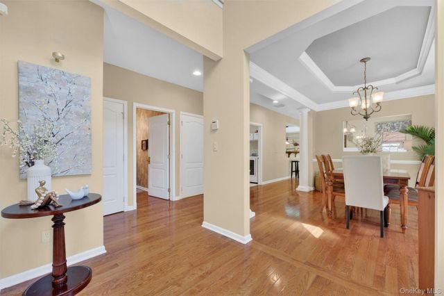 801 Huntington Drive, Fishkill, NY 12524