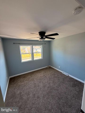 1420 CHESTNUT AVE, Gloucester City, NJ 08030