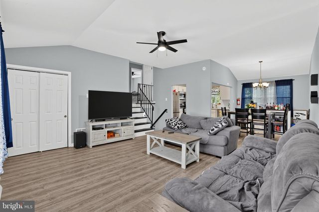 1420 CHESTNUT AVE, Gloucester City, NJ 08030