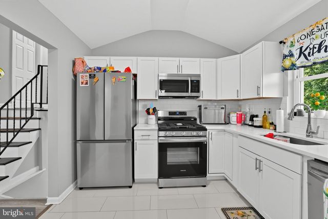 1420 CHESTNUT AVE, Gloucester City, NJ 08030