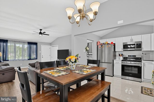 1420 CHESTNUT AVE, Gloucester City, NJ 08030