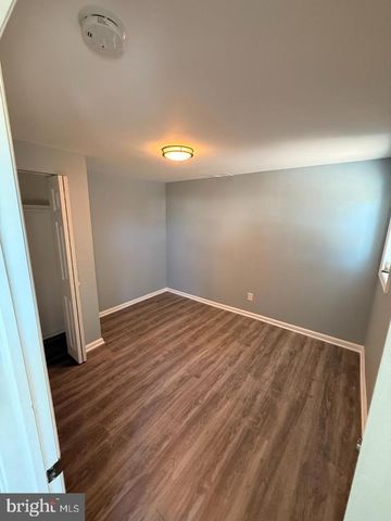 1420 CHESTNUT AVE, Gloucester City, NJ 08030