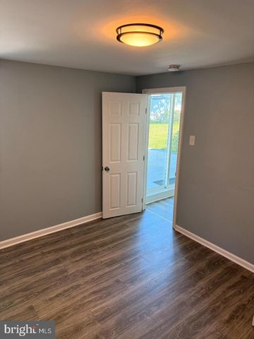 1420 CHESTNUT AVE, Gloucester City, NJ 08030