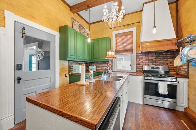 1302 W 5th Avenue, Corsicana, TX 75110