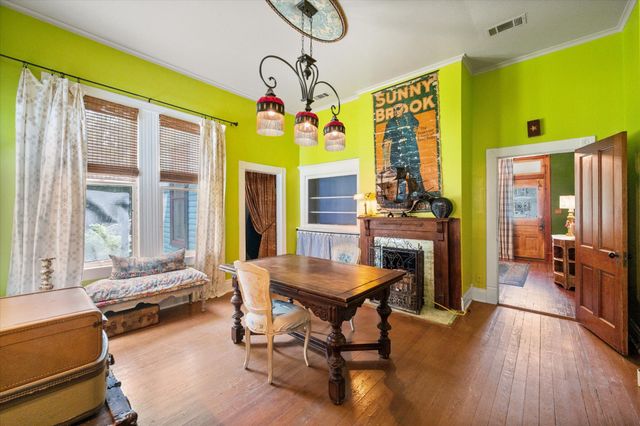 1302 W 5th Avenue, Corsicana, TX 75110