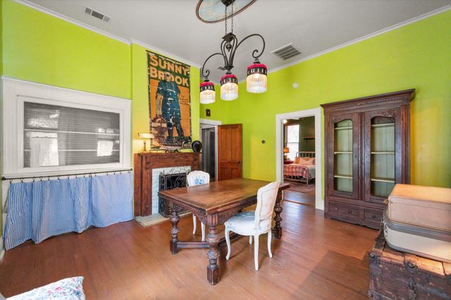 1302 W 5th Avenue, Corsicana, TX 75110