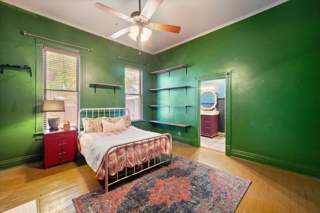 1302 W 5th Avenue, Corsicana, TX 75110