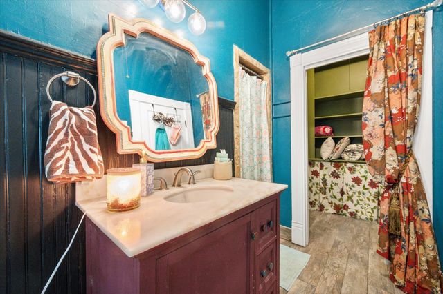 1302 W 5th Avenue, Corsicana, TX 75110