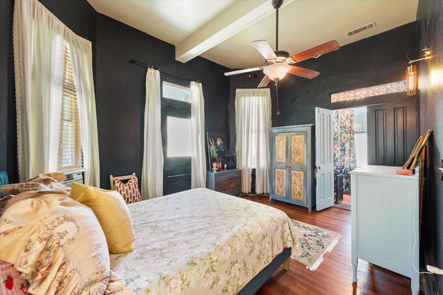 1302 W 5th Avenue, Corsicana, TX 75110
