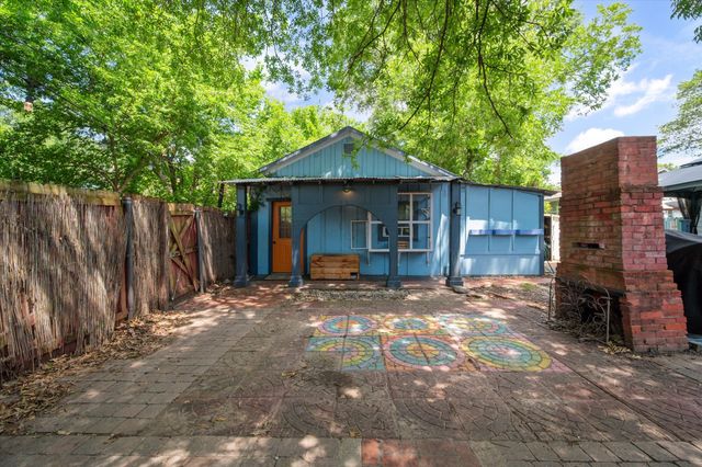 1302 W 5th Avenue, Corsicana, TX 75110
