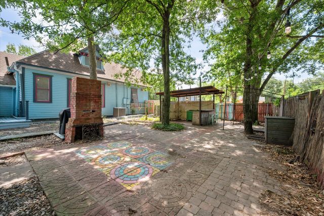 1302 W 5th Avenue, Corsicana, TX 75110
