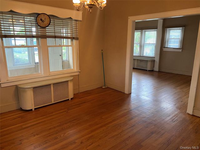 32 Rosemont Boulevard, White Plains, NY 10607