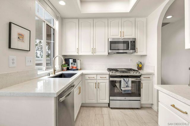 3335 Genoa Way 112, Oceanside, CA 92056