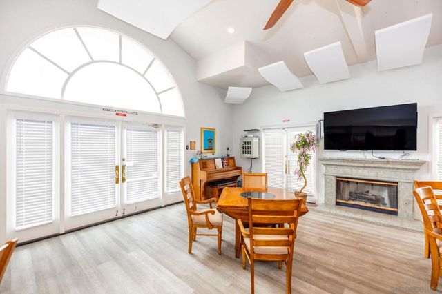 3335 Genoa Way 112, Oceanside, CA 92056