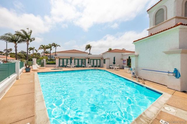 3335 Genoa Way 112, Oceanside, CA 92056