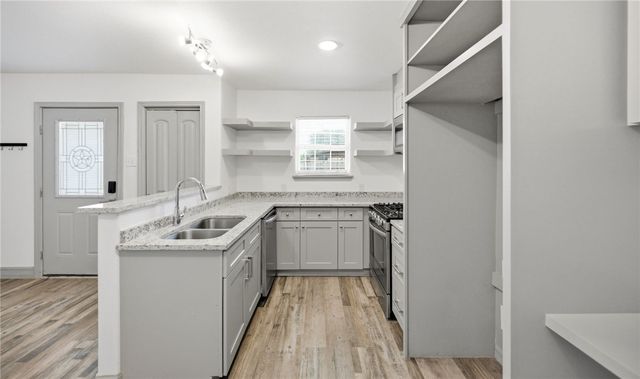 1234 Easthaven Dr, Portland, TX 78374