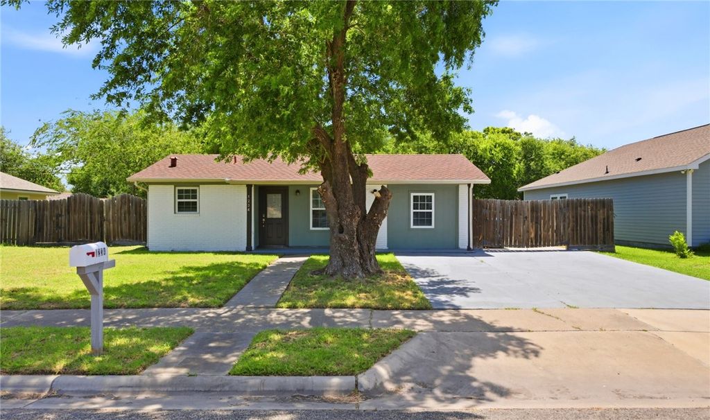 1234 Easthaven Dr, Portland, TX 78374
