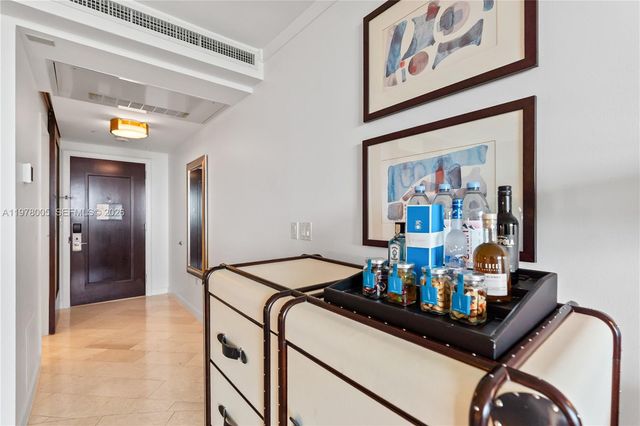 4391 Collins Avenue 412, Miami Beach, FL 33140