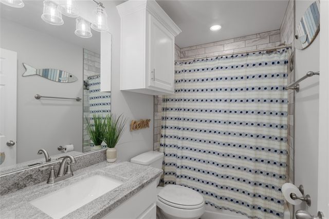 4511 Wildwood Circle, Granbury, TX 76049