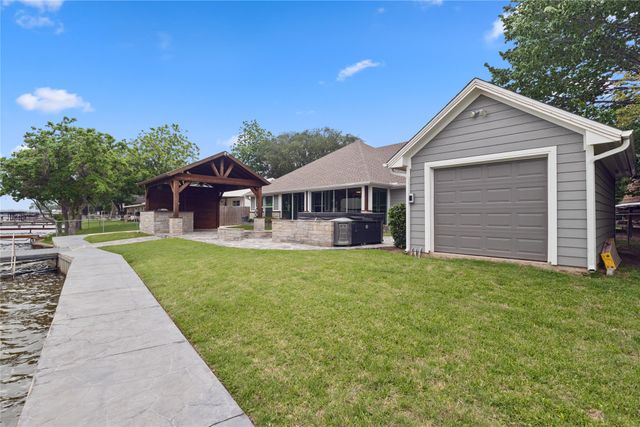 4511 Wildwood Circle, Granbury, TX 76049