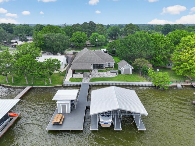 4511 Wildwood Circle, Granbury, TX 76049