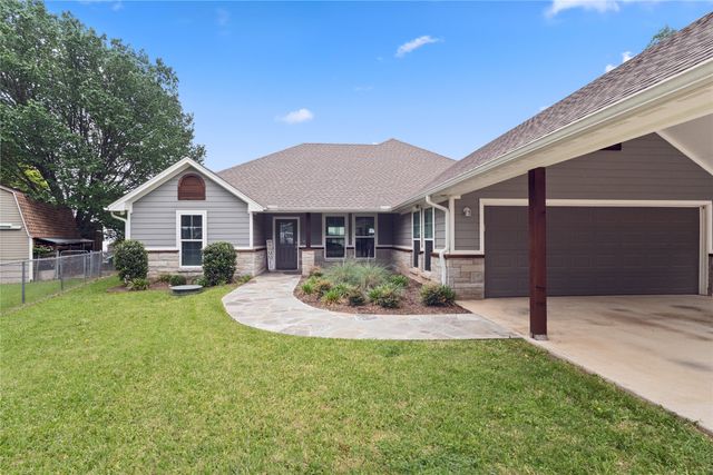 4511 Wildwood Circle, Granbury, TX 76049