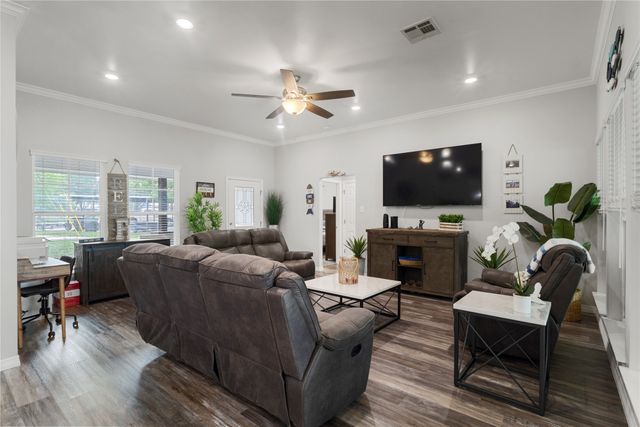4511 Wildwood Circle, Granbury, TX 76049