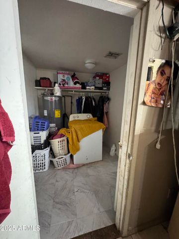 2425 W PAPAGO Street, Phoenix, AZ 85009