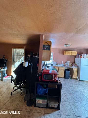 2425 W PAPAGO Street, Phoenix, AZ 85009