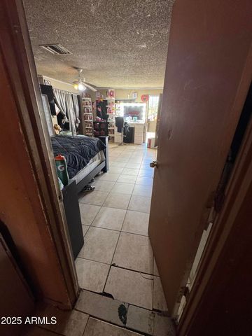 2425 W PAPAGO Street, Phoenix, AZ 85009