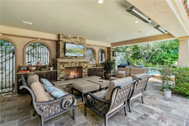 23 Boardwalk, Newport Beach, CA 92660