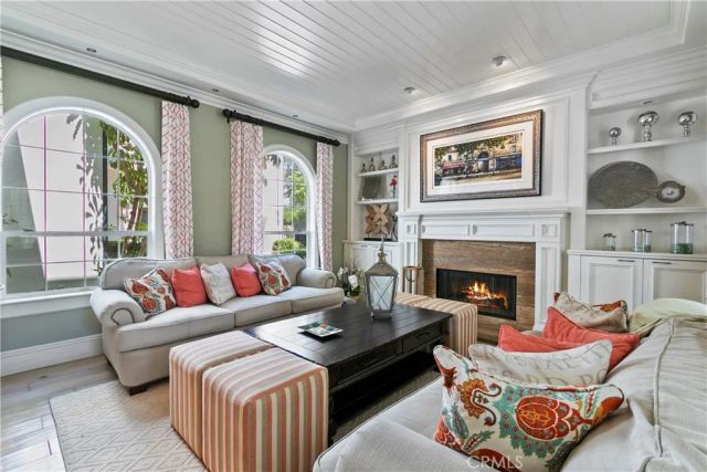 23 Boardwalk, Newport Beach, CA 92660