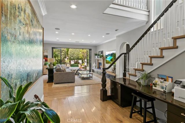 23 Boardwalk, Newport Beach, CA 92660
