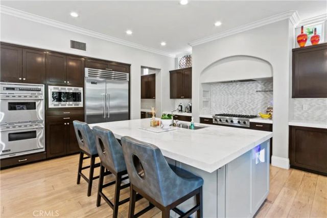 23 Boardwalk, Newport Beach, CA 92660